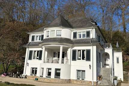 Haus zum Kaufen in Essen Werden 2.990.000 € 490 m² 12 zimmer