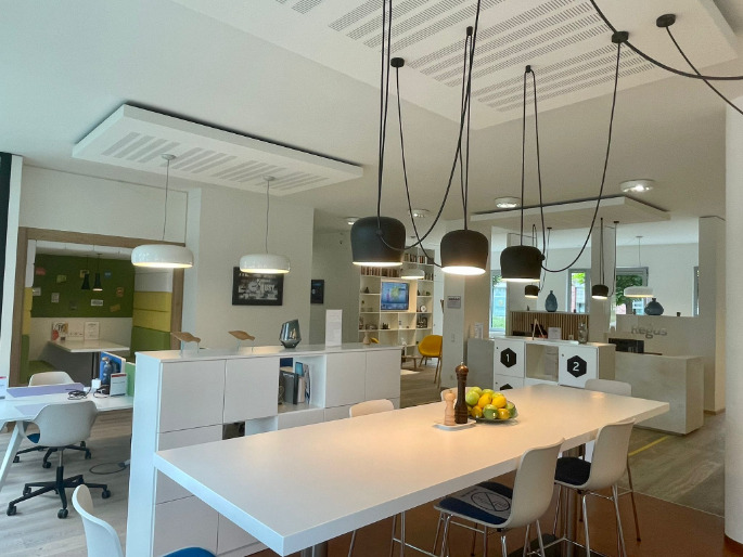 Helles Privates Büro am Centro Oberhausen - flexibel, möbliert, 247 zimmer