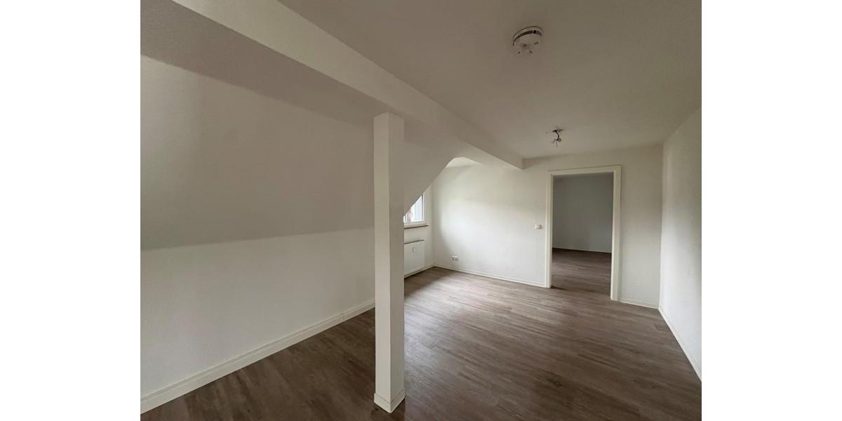 Dachgeschoßwohnung Essen Stadtbezirk V - 2 Zimmer, 57 m&sup2;, 559&euro; | Angebot:23677687