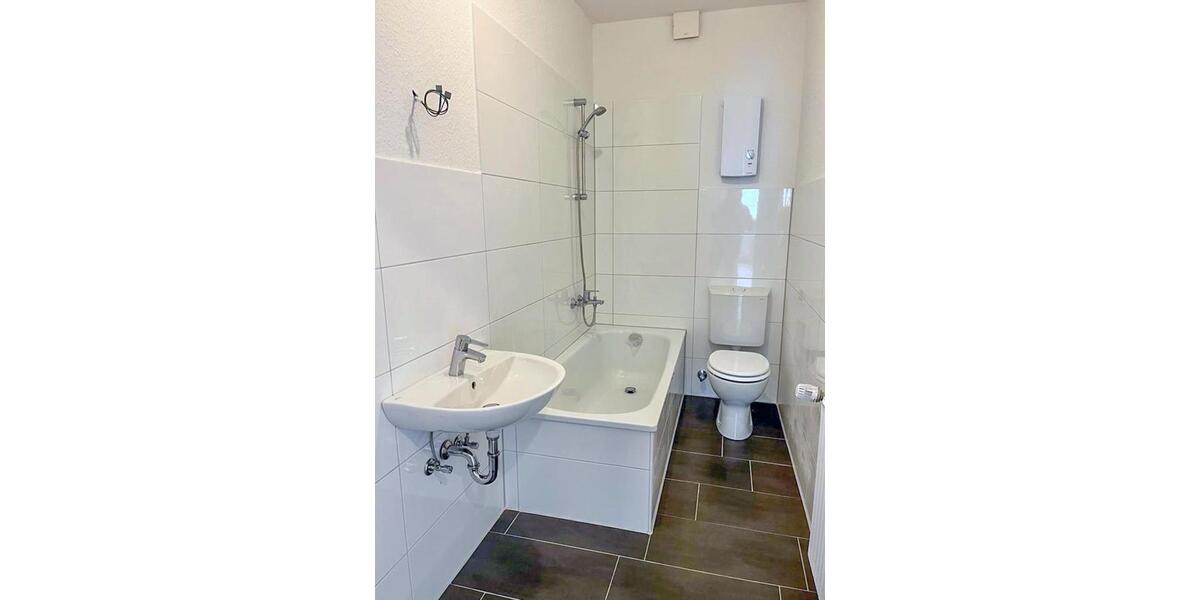 Frisch sanierte Wohnung mit Balkon! 3 zimmer