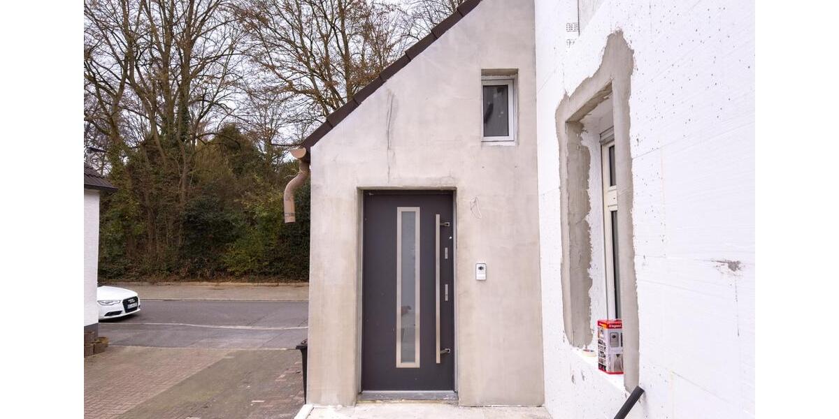 Luxuriöses Einfamilienhaus mit modernem Soutterain- Ausbau 5 zimmer