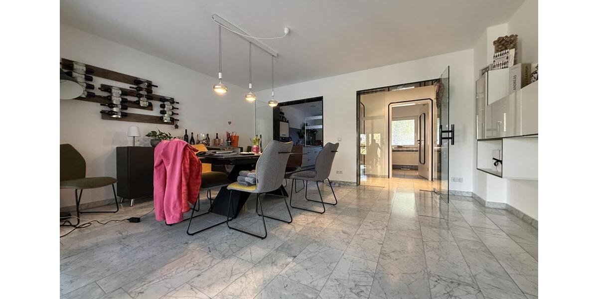 Erdgeschosswohnung mit Kamin, Sauna, Fußbodenheizung und zentraler Lage in Gladbeck | ca. 135 m² 3 zimmer