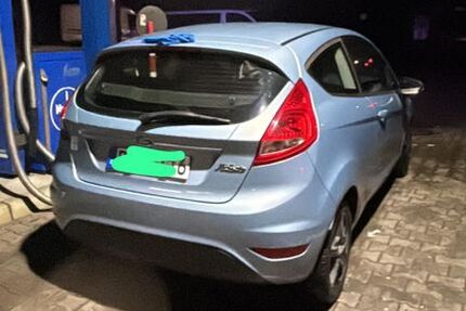 Ford Fiesta 124.500 km 2.400 &euro; Duisburg 47138