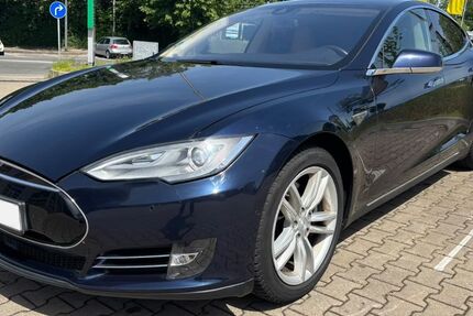 Tesla Model S 194.000 km 17.900 &euro; Essen 45309