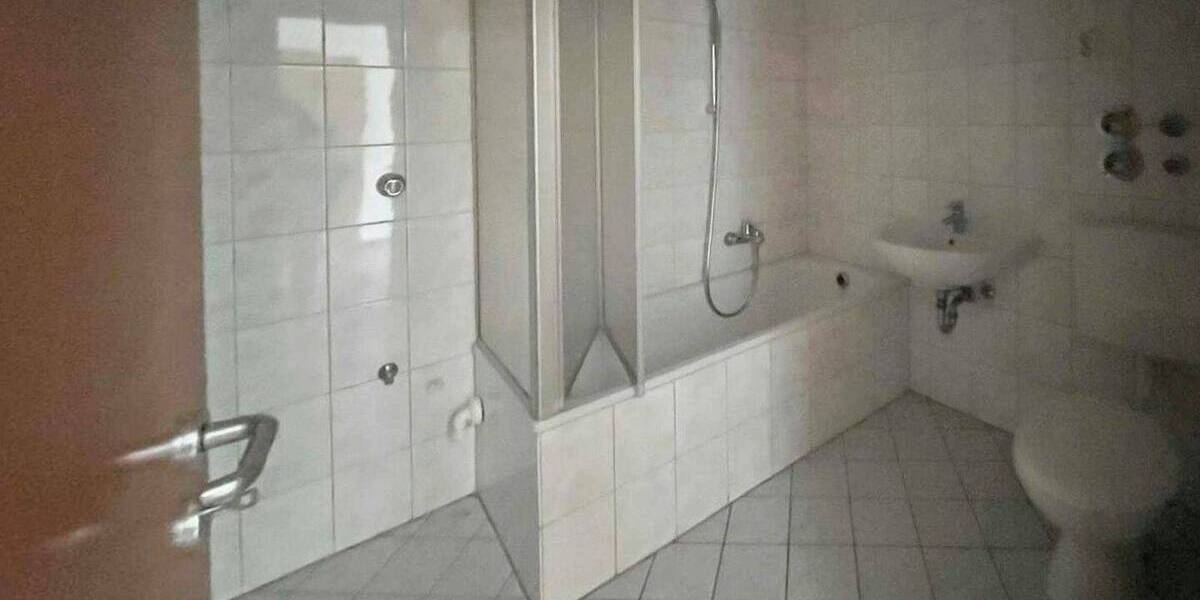 Etagenwohnung Dinslaken Bruch - 6 Zimmer, 152 m&sup2;, 311.000&euro; | Angebot:26128571