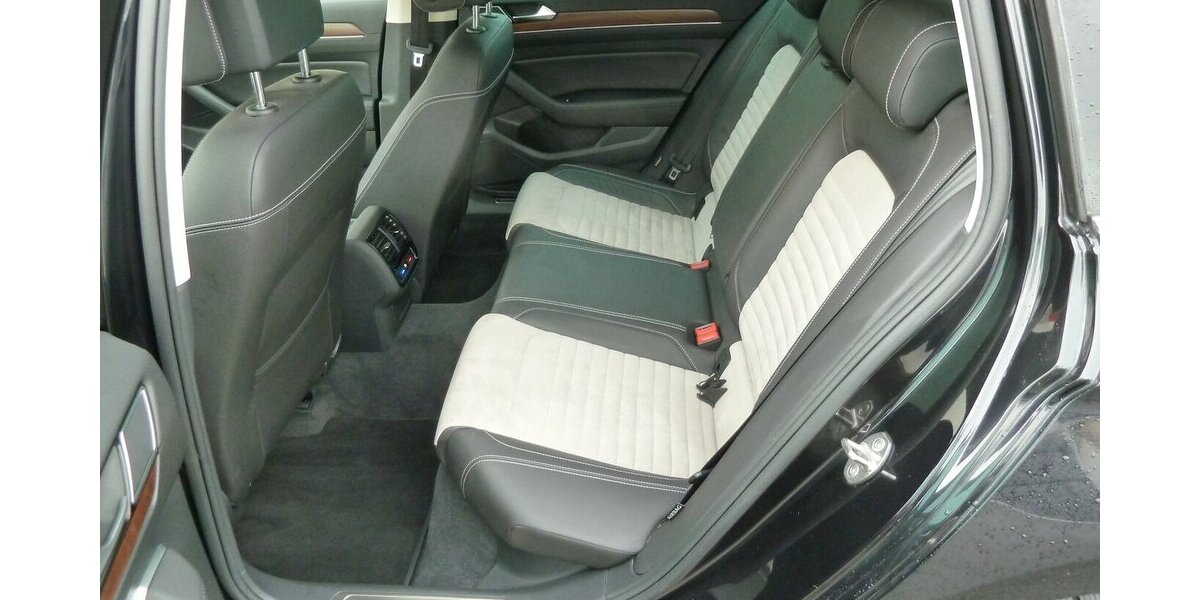 VW Passat 2.0 TDI Highline DSG Alcatara Navi STandh. 110.000 km 16.900 &euro; Ratingen 40885