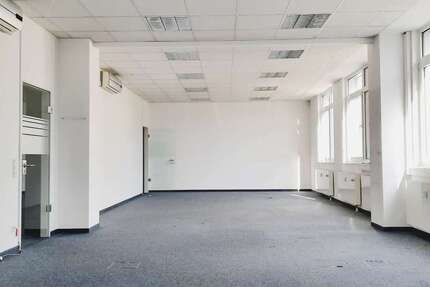 Büro in Krefeld 6.681 € 1027 m² zimmer