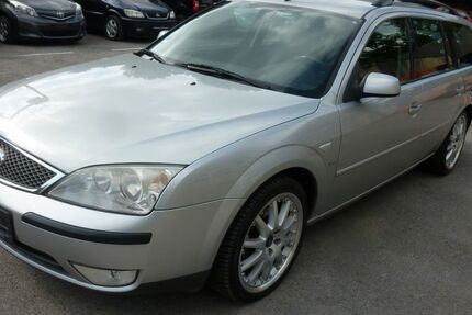 Ford Mondeo 298.000 km 1.650 € Essen 45144