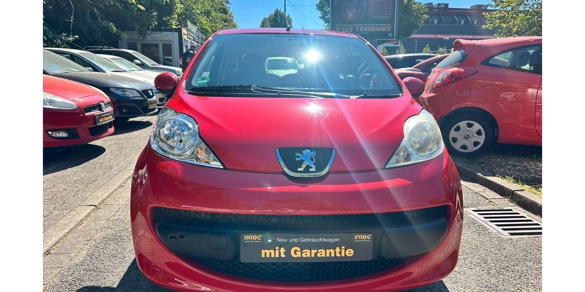 Peugeot 107 183.842 km 1.499 &euro; Essen 45145