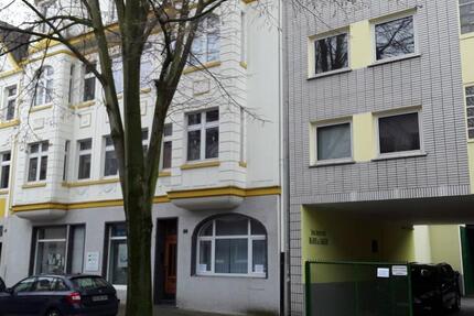 235 m² Lager, zwei Büros 26 m² und Kellerräume zimmer