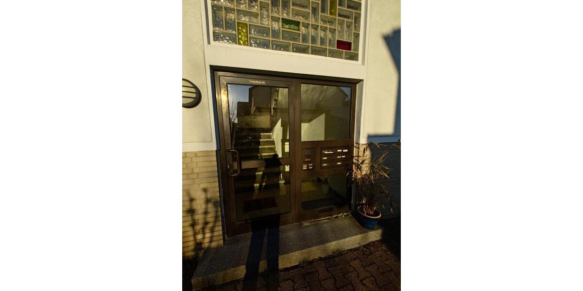 Provisionsfrei* Mehrfamilienhaus mit 4 Garagen in guter Lage - Mehrfamilienhaus, Wohnhaus Essen Stadtbezirk VIII | Angebot:27468580