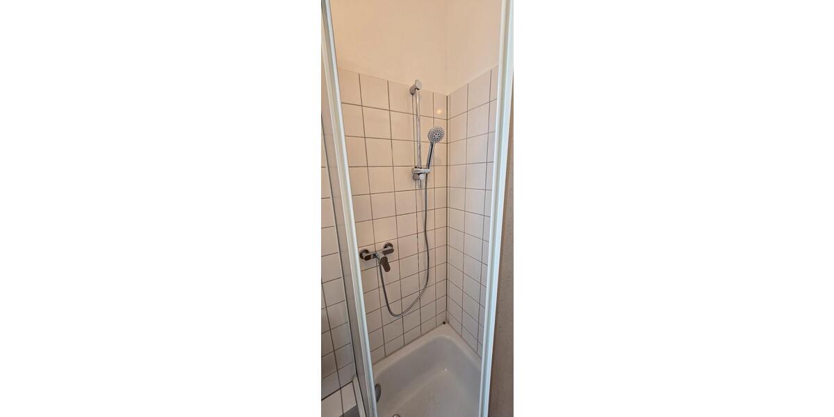 Etagenwohnung Essen Stadtkern - 1 Zimmer, 37 m&sup2;, 379&euro; | Angebot:26680359