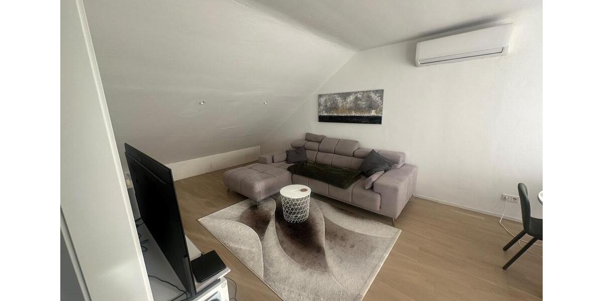 Dachgeschoßwohnung Ratingen Tiefenbroich - 2 Zimmer, 55 m&sup2;, 219.000&euro; | Angebot:27460602