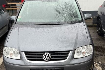 VW Touran 124.000 km 4.500 &euro; Gelsenkirchen 45881