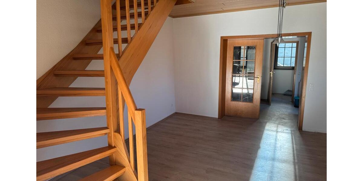 Einfamilienhaus zu mieten in Essen DellwigHaus-Horl-Strasse 3 zimmer