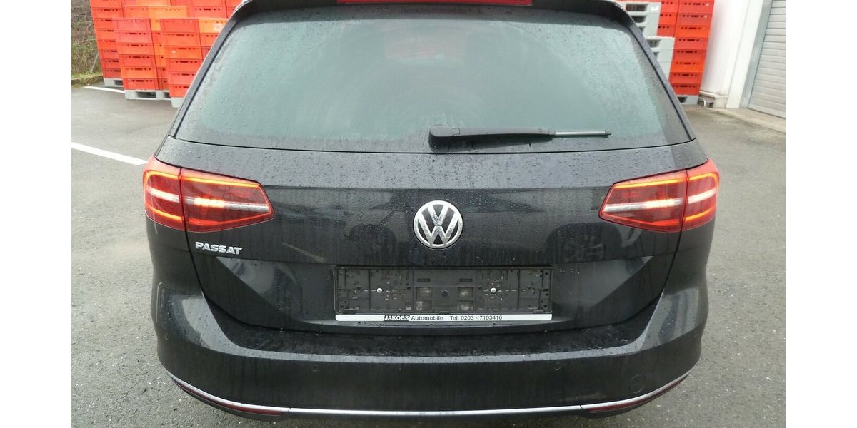 VW Passat 2.0 TDI Highline DSG Alcatara Navi STandh. 110.000 km 16.900 &euro; Ratingen 40885