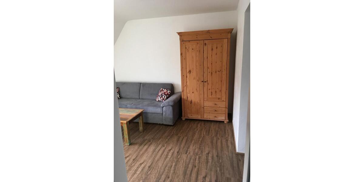 Dachgeschoßwohnung Duisburg Huckingen - 2 Zimmer, 47 m&sup2;, 750&euro; | Angebot:25825808