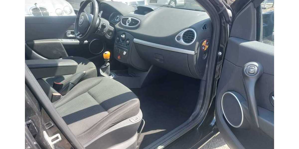 Renault clio 203.150 km 1.999 &euro; Witten 58454