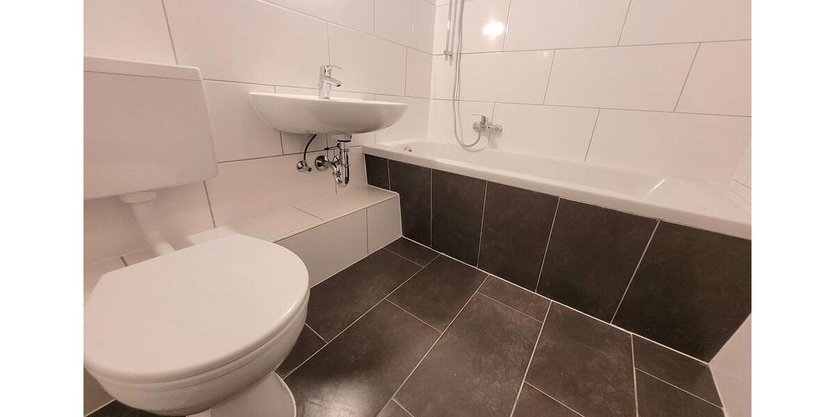 Erdgeschoßwohnung Essen Stadtbezirk VII - 3 Zimmer, 71 m&sup2;, 569&euro; | Angebot:25423607