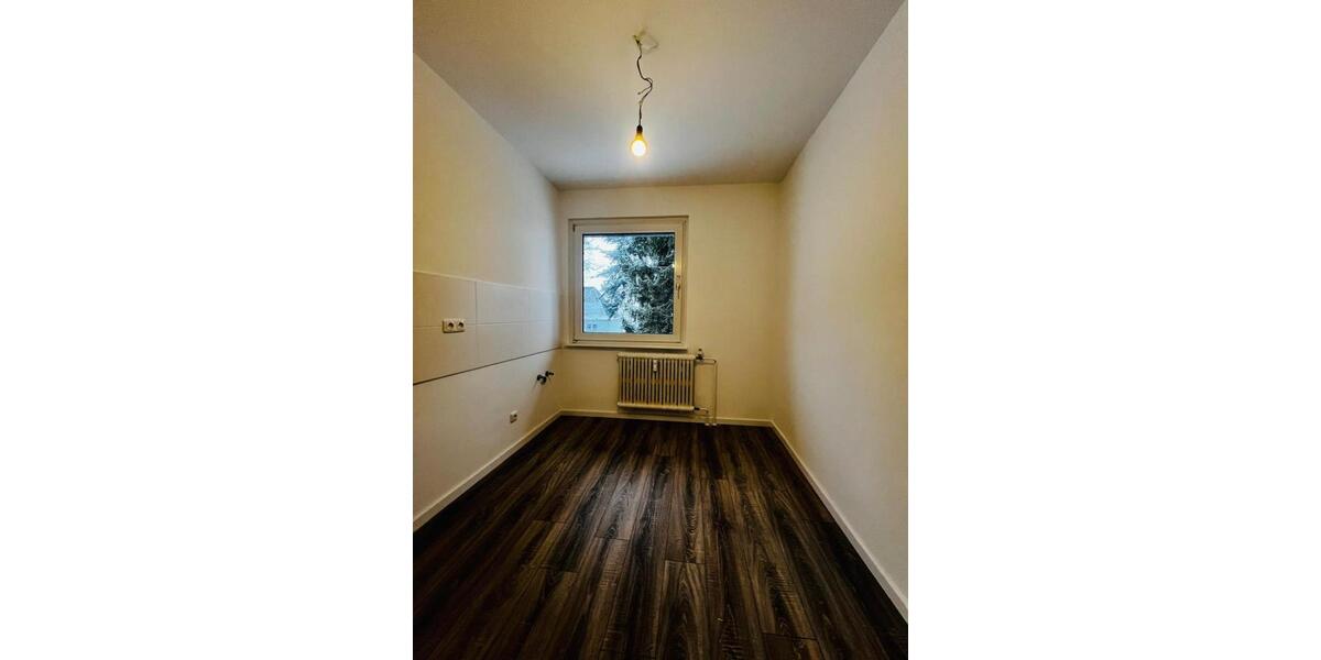 Tolle helle 2 Zimmer Wohnung mit BALKON 2 zimmer