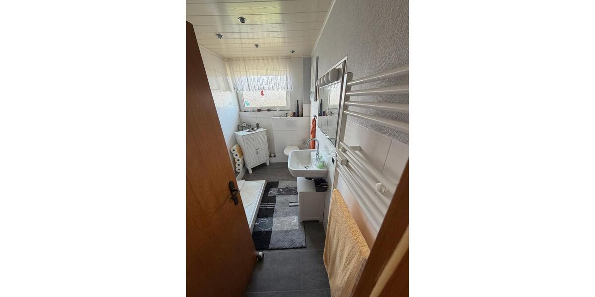 Etagenwohnung Duisburg Rheinhausen - 2.5 Zimmer, 50 m&sup2;, 119.000&euro; | Angebot:27499337