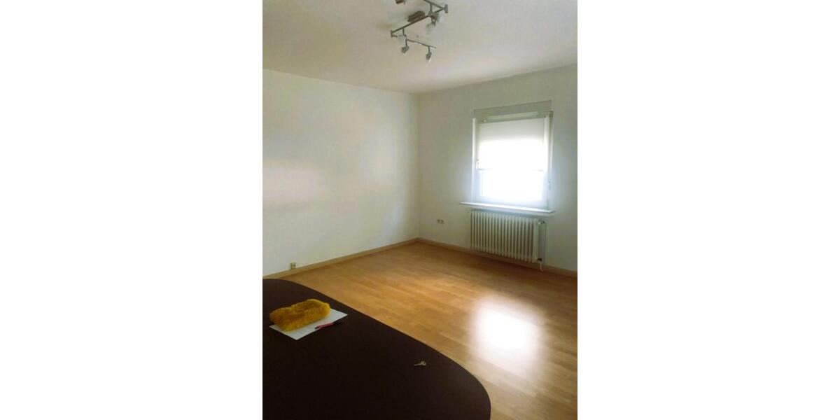 Freundliche 3 Zimmer Wohnung in einem ruhigen gepflegten Haus 3 zimmer