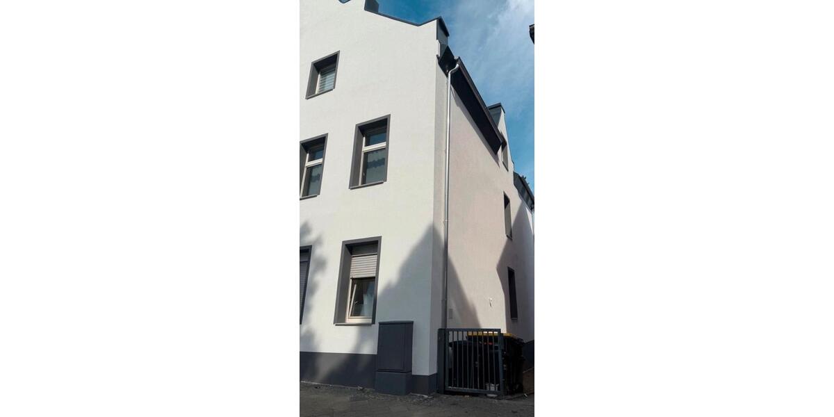 Modernisiertes Mehrfamilienhaus in Bochum-Wattenscheid 30 zimmer