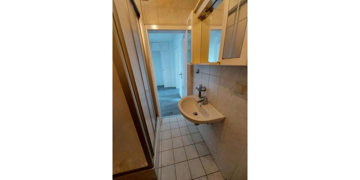 2,5 Zimmer Wohnung ab sofort frei !!! ruhige Lage 1 zimmer