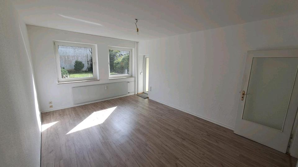 Erdgeschoßwohnung Essen Stadtbezirk III - 3 Zimmer, 75 m&sup2;, 150.000&euro; | Angebot:27457205