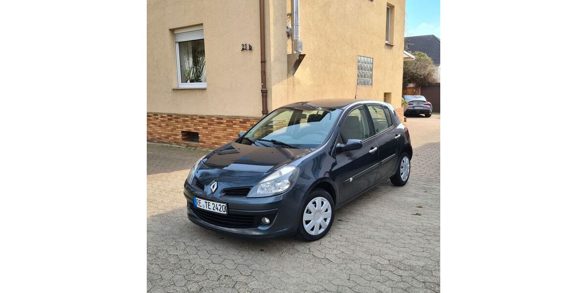 Renault Clio 207.000 km 1.999 &euro; Castrop-Rauxel 44575