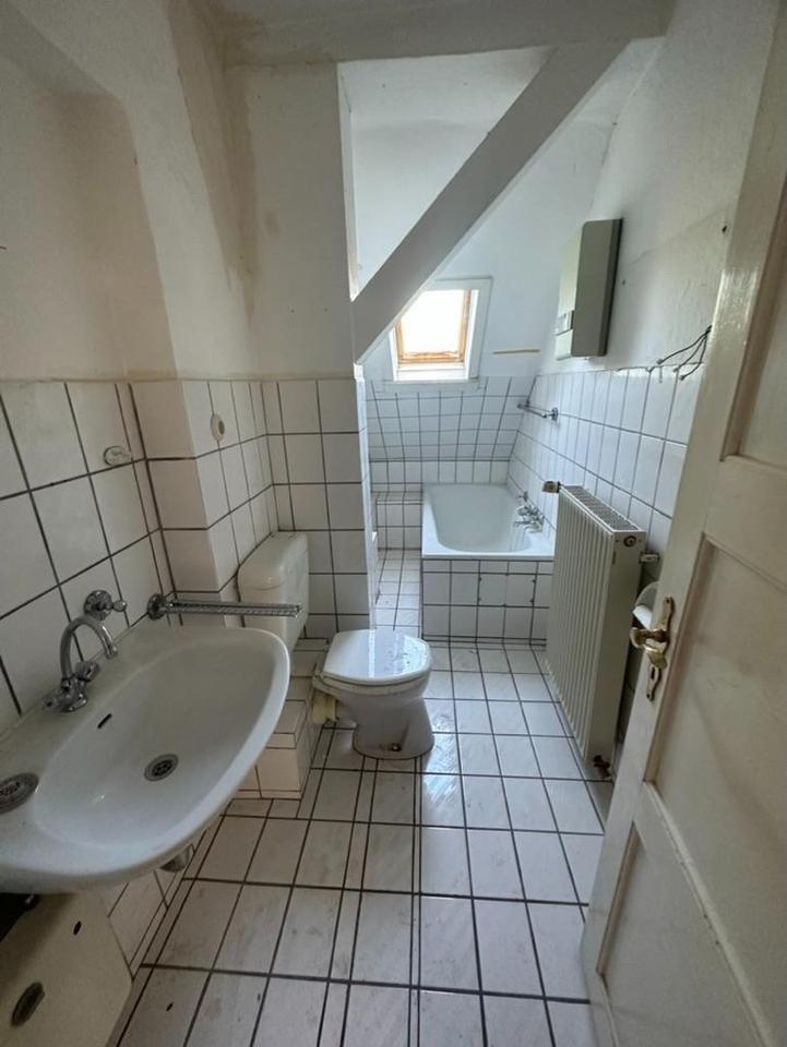 Ruhige DG Wohnung in gepflegtem Haus zimmer