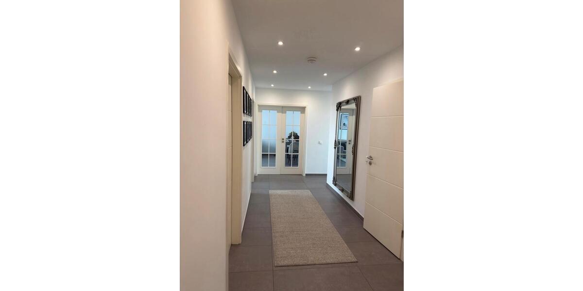 Etagenwohnung Duisburg Mittelmeiderich - 4.5 Zimmer, 87 m&sup2;, 240.000&euro; | Angebot:26502484