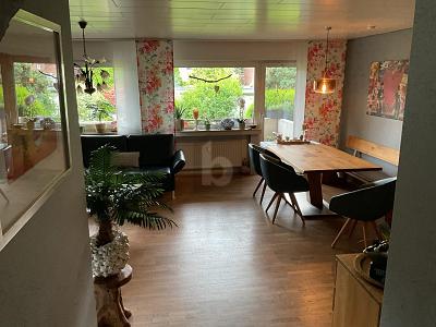 HOCHWERTIG RENOVIERT MIT VIEL PLATZ 4 zimmer