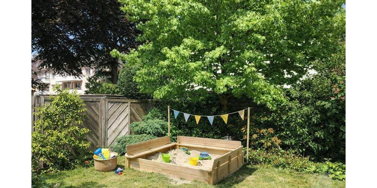 Exklusives Haus-im-Haus-Konzept mit traumhaftem Garten und privater Wellnessoase 4 zimmer