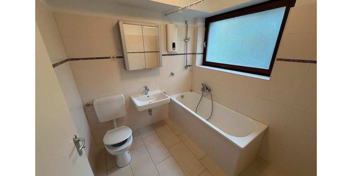 Erdgeschoßwohnung Essen Stadtbezirk IX - 1 Zimmer, 67 m&sup2;, 900&euro; | Angebot:26415544