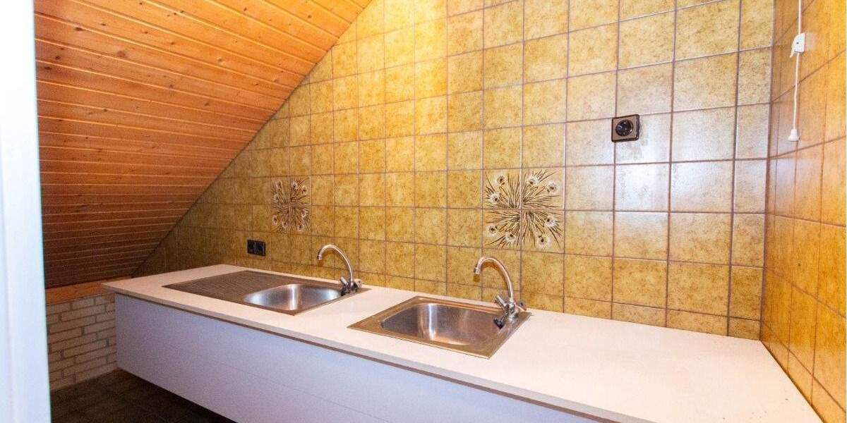 Zentral und dennoch ruhig gelegen #RMH mit Garage 4 zimmer