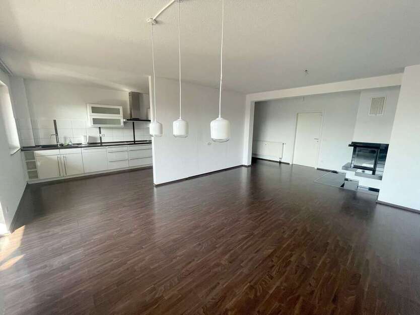 Wohnung zum Mieten in Neuss 1.300 € 140 m²