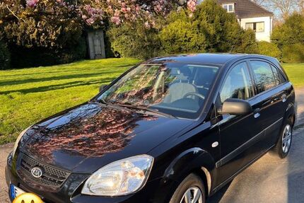 Kia Rio 181.000 km 2.150 &euro; Essen 45276