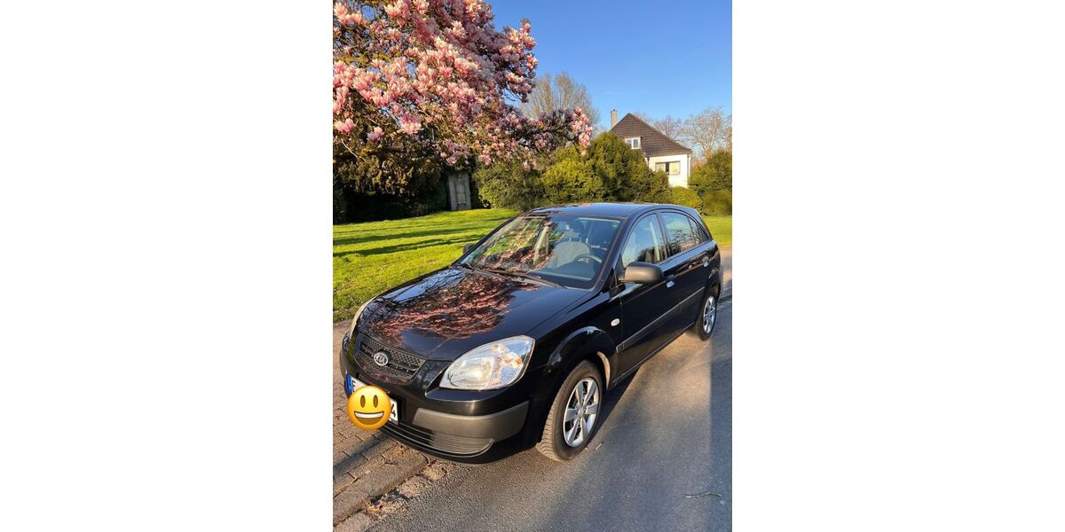 Kia Rio 181.000 km 2.150 &euro; Essen 45276