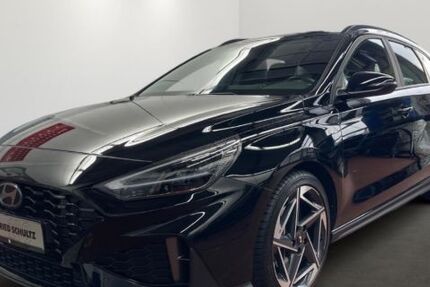 Hyundai i30 17.348 km 23.880 &euro; Velbert 42553