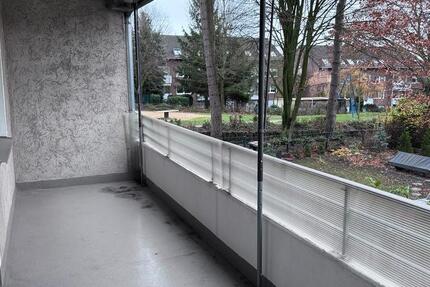 2,5 Zimmer mit Balkon 1 zimmer