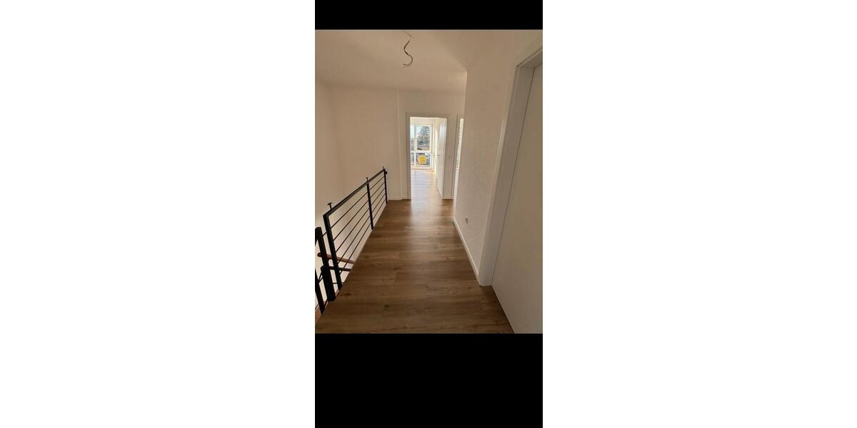 Neubau- Doppelhaushälfte 4 zimmer