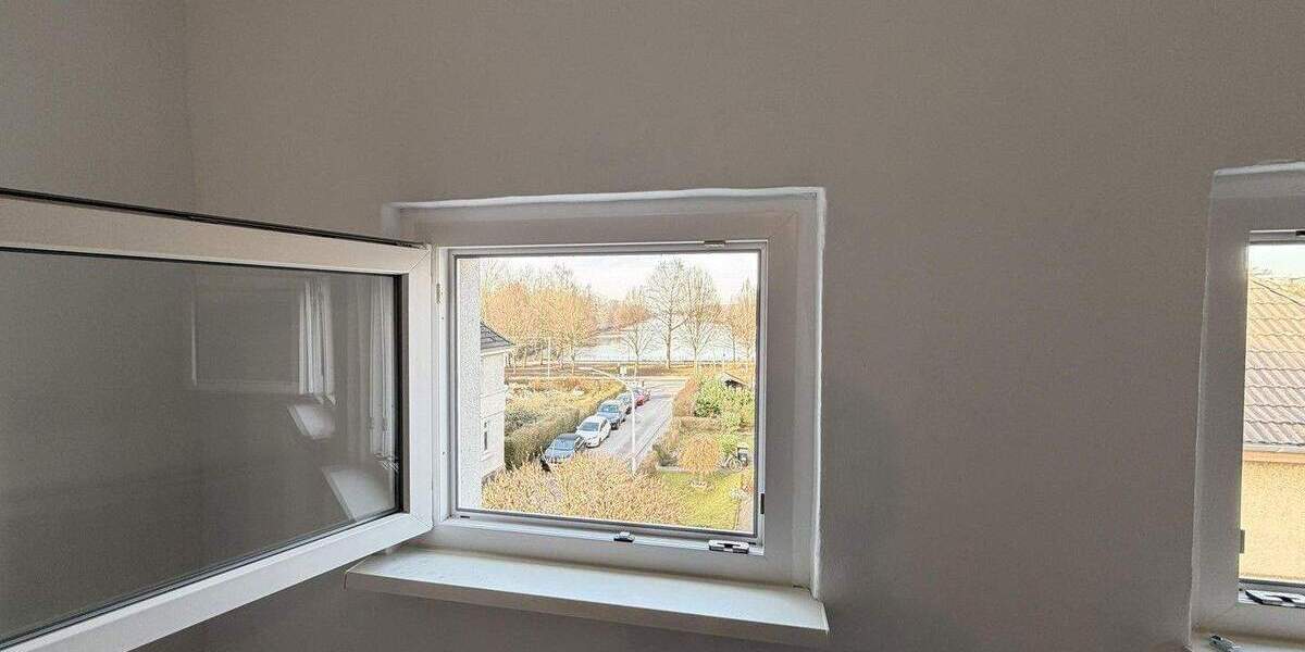 Frisch renovierte Wohnung im Zweifamilienhaus mit Garten direkt an der Regattabahn in DU-Wedau 4 zimmer