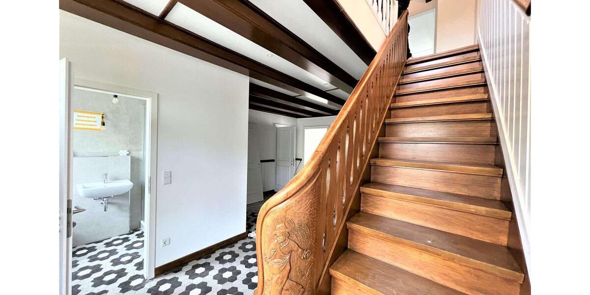 Charmantes altes Bauernhaus mit großem Garten, keine zusätzlichen Heizkosten! 7 zimmer