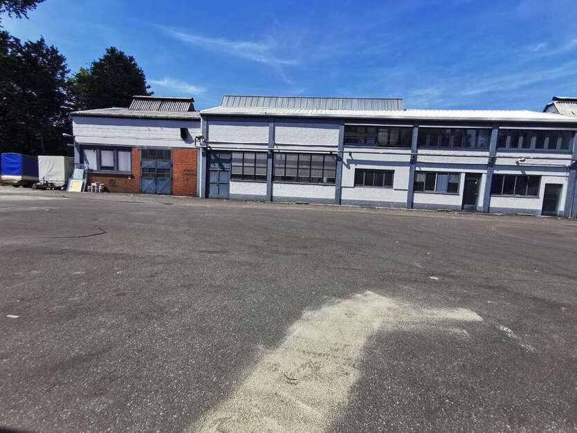 Halle in Solingen 1.750 € 440 m² zimmer