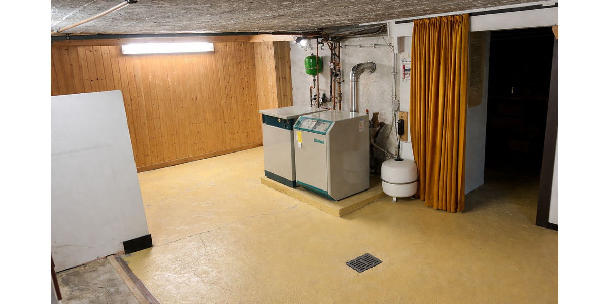 Charaktervolle Doppelhaushälfte mit großem Grundstück 2 zimmer