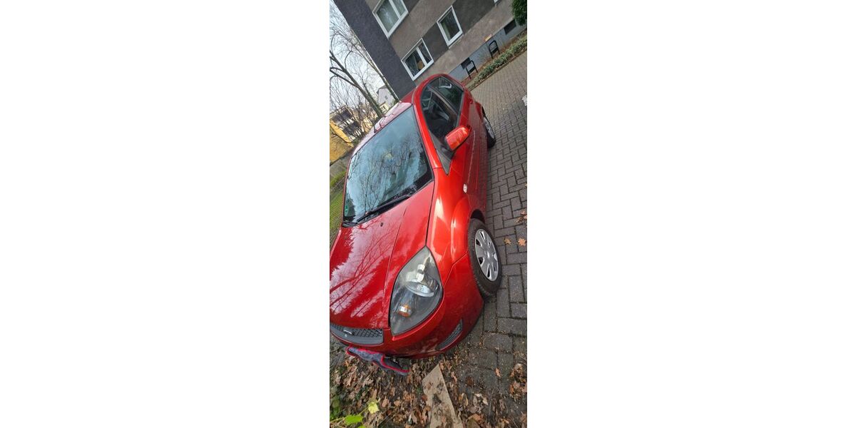 Ford Fiesta 155.000 km 1.999 &euro; Duisburg 47179