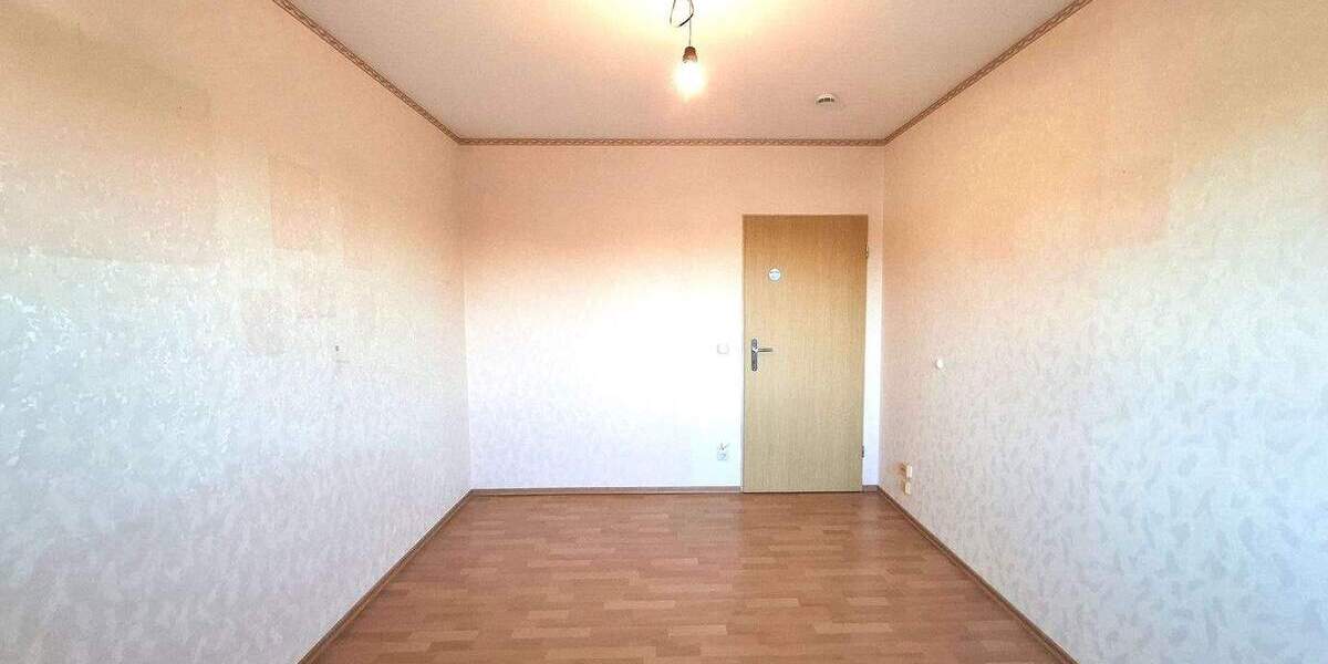 Attraktive 3-Zimmer-Wohnung mit großem Balkon & eigenem PKW-Stellplatz 3 zimmer