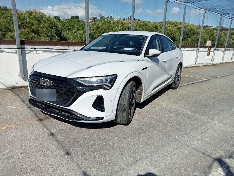 Q8 e-tron