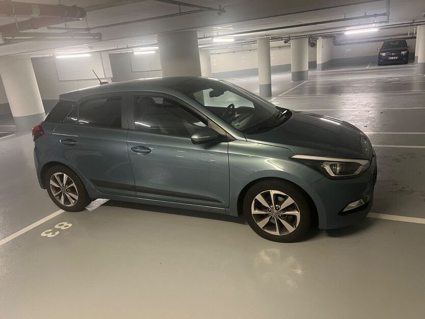 Hyundai i20 115.000 km 8.950 € Düsseldorf 40547